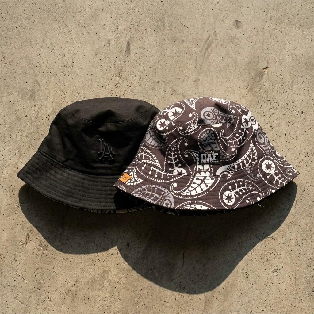 BUCKET REVERSIBLE LA BLACK/CACHEMIRA
